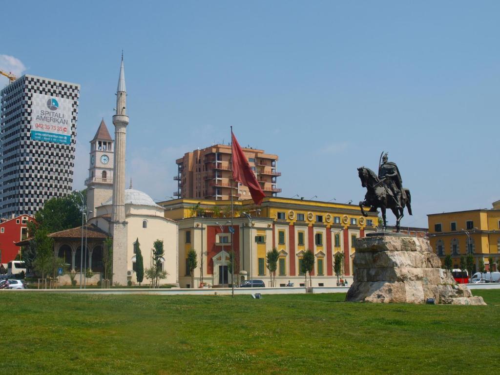 Hotel 3A Tirana Exteriör bild